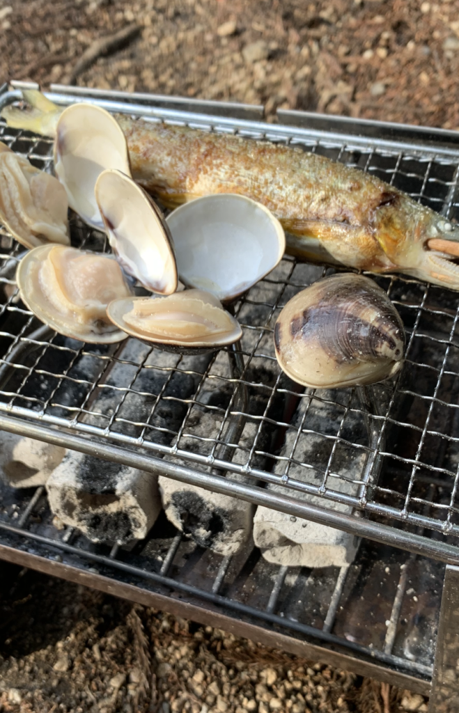 あゆとはまぐりの炭火焼き